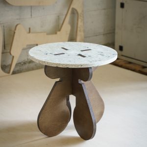 Tabouret Walo — Design engagé par Bibi Seck